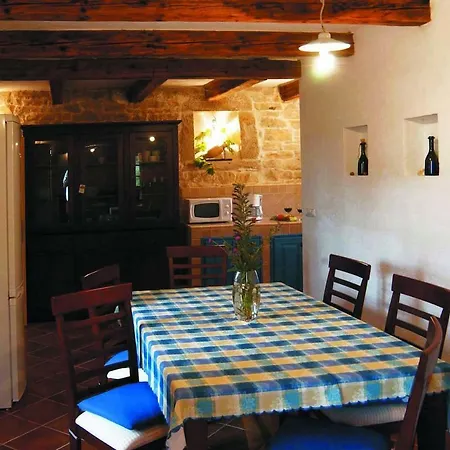 Marvelous Istrian Morus Vidulini